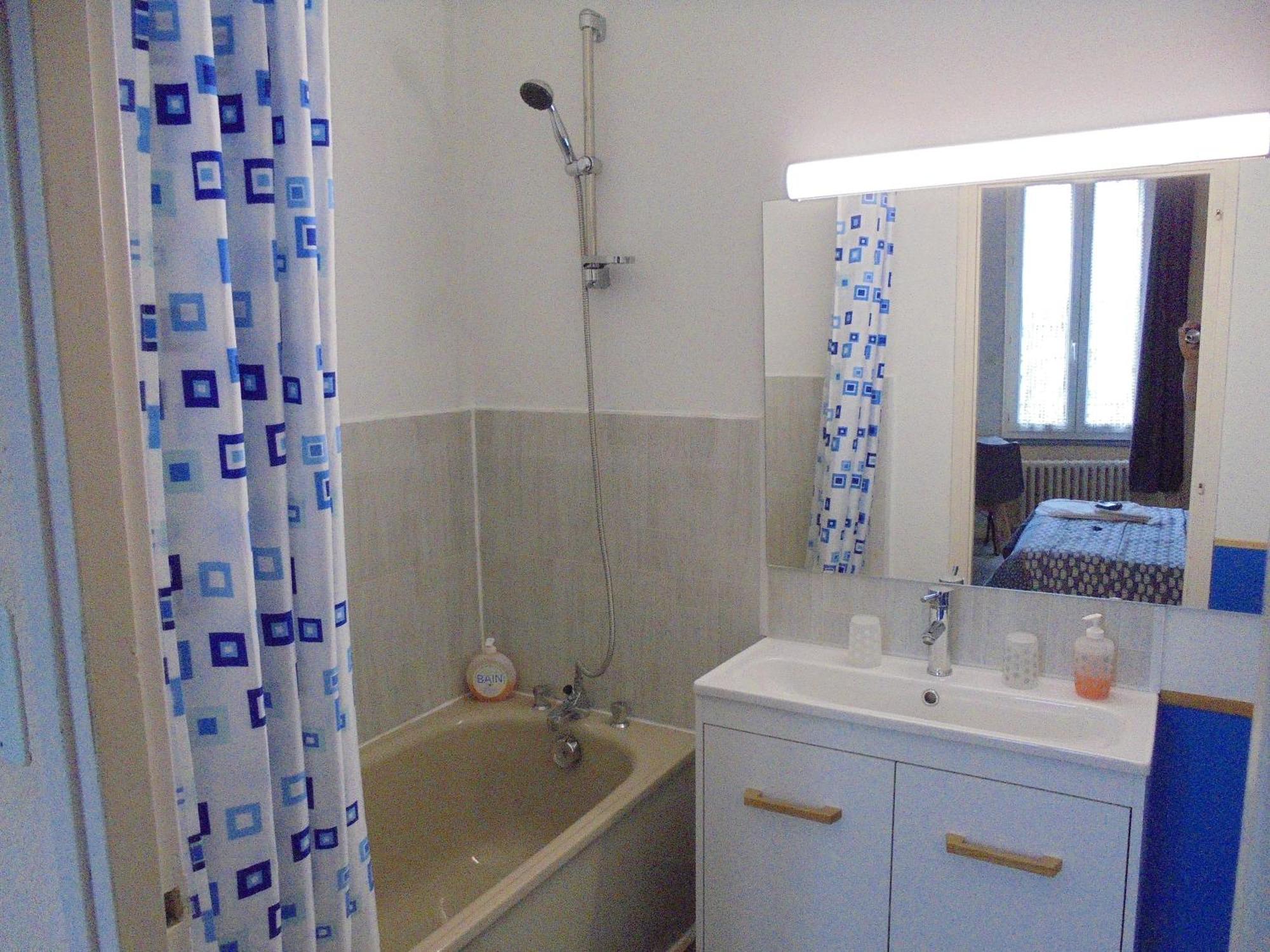 Hotel De La Gare Montluçon Zewnętrze zdjęcie