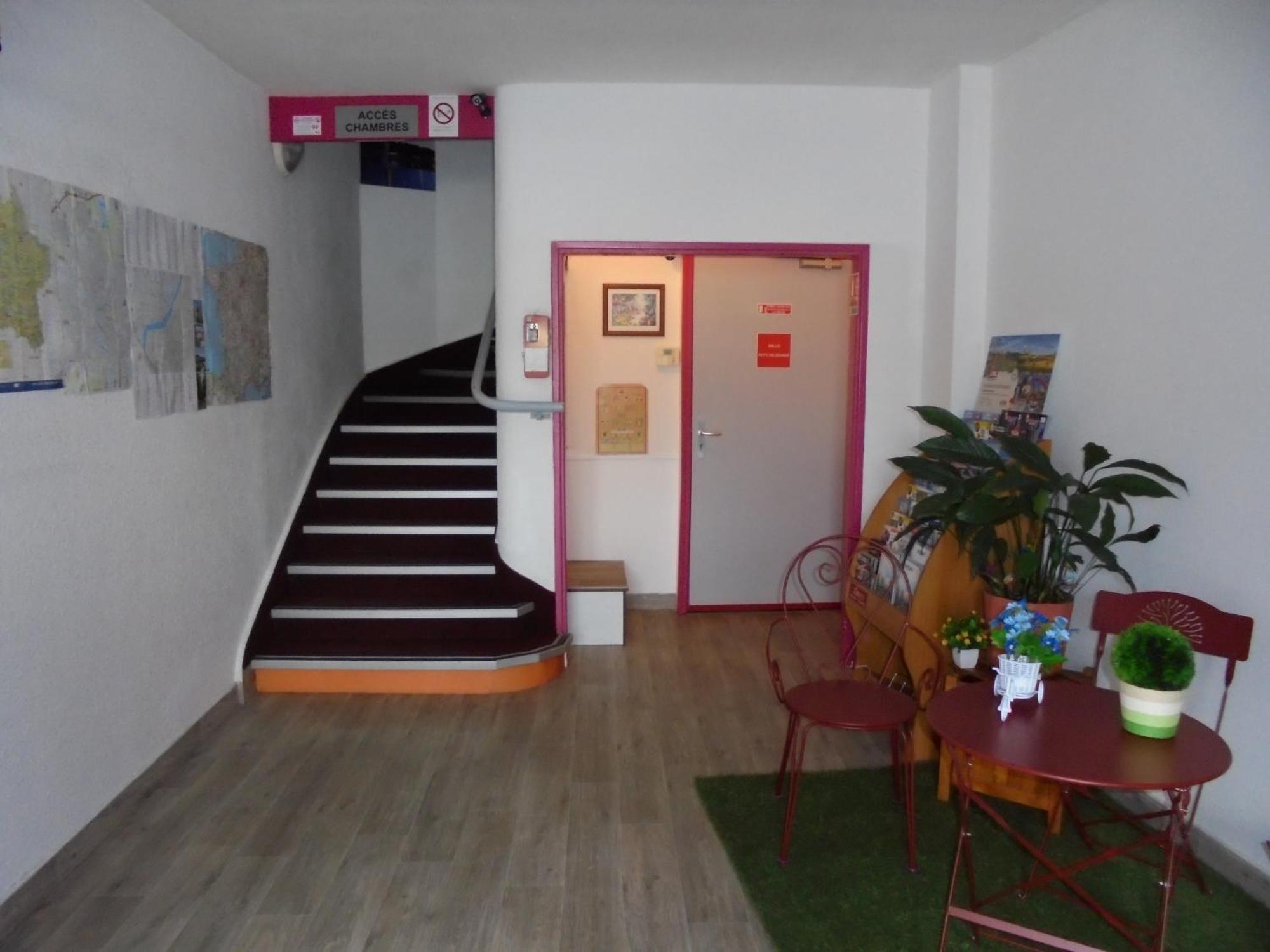 Hotel De La Gare Montluçon Zewnętrze zdjęcie